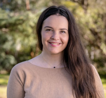 Headshot of Hannah Schena